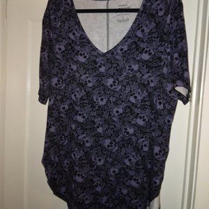 Torrid tunic purple and black skull print size 1